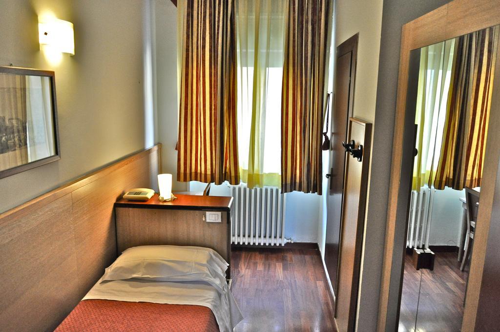 Hotel Dover Milano Exteriör bild